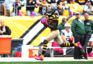 Oct 9, 2016; Pittsburgh, PA, USA; Pittsburgh Steelers wide receiver Sammie Coates (14) catches a pass for a seventy-two yard touchdown against the New York Jets during the first quarter at Heinz Field. Mandatory Credit: Charles LeClaire-USA TODAY Sports